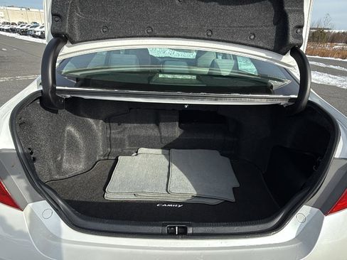 Used 2016 Toyota Camry XLE image 20