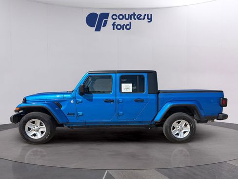 Used 2021 Jeep Gladiator Sport AWD/4WD image 4