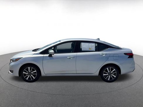 Used 2025 Nissan Versa SV FWD image 8