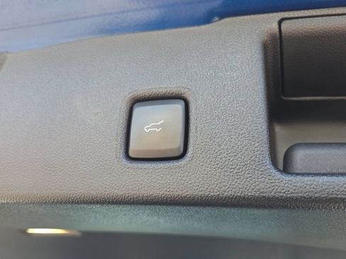 Used 2022 Ford Escape SEL w/ SEL Stealth AWD Package image 12