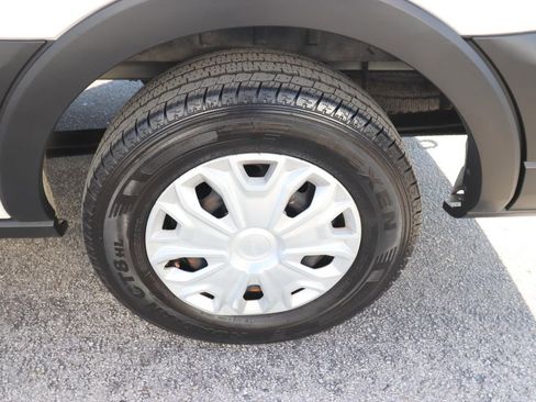 Certified 2022 Ford Transit 350 XLT image 25