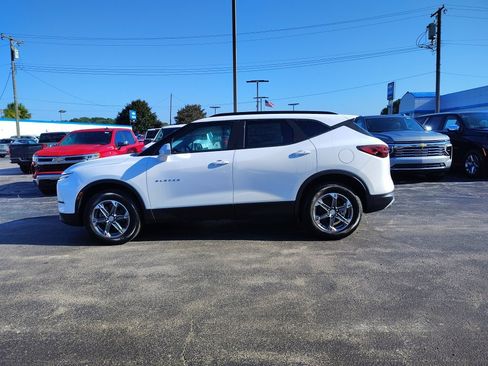 New 2025 Chevrolet Blazer LT w/ Convenience Package image 6