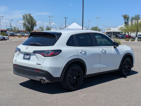 Used 2023 Honda HR-V Sport image 5