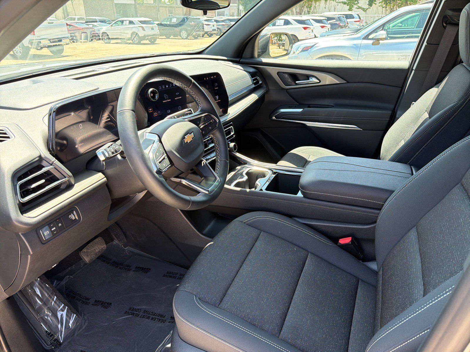 Used 2026 Chevrolet Traverse LT FWD image 9