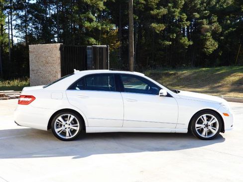 Used 2013 Mercedes-Benz E 350 Luxury image 21