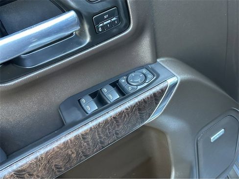 Used 2022 GMC Sierra 1500 Denali w/ Driver Alert Package II image 40