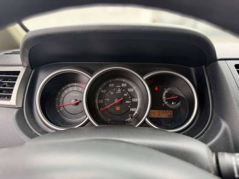 Used 2011 Nissan Versa 1.8 S w/ Plus Pkg FWD image 12