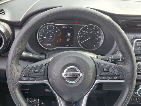 Used 2020 Nissan Kicks SV FWD image 19