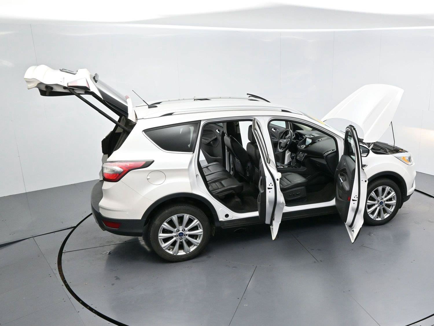 Used 2017 Ford Escape Titanium FWD image 43