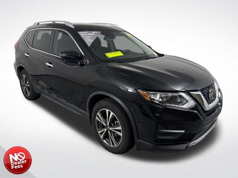 Used 2019 Nissan Rogue SV w/ Premium Package FWD image 1