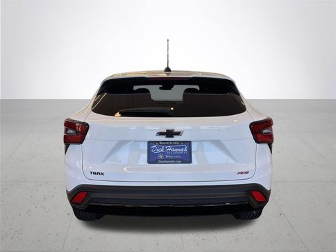 Used 2025 Chevrolet Trax RS w/ Sunroof Package FWD image 8
