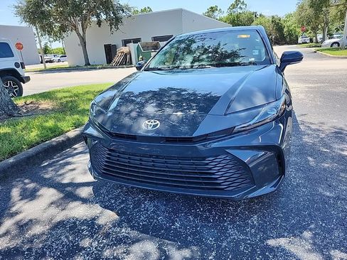 Used 2025 Toyota Camry LE FWD image 8