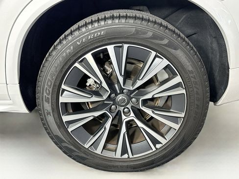 Used 2022 Volvo XC90 T5 Momentum w/ Advanced Package image 11
