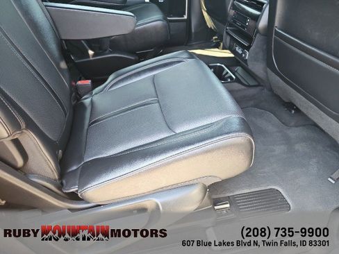 Used 2022 Jeep Wagoneer Series III w/ Premium Group I AWD/4WD image 40