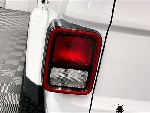 Used 2022 Jeep Gladiator Mojave w/ Trailer Tow Package AWD/4WD image 33