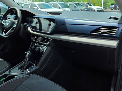 Certified 2023 Volkswagen Taos SE w/ Panoramic Sunroof Package FWD image 50