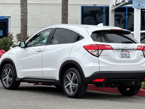Used 2022 Honda HR-V EX image 3