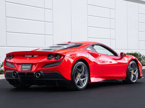 Used 2022 Ferrari F8 Tributo RWD image 16