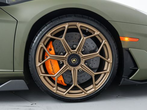 Used 2020 Lamborghini Aventador SVJ image 42