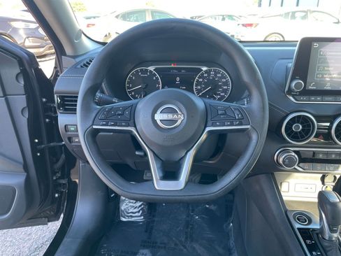 Used 2025 Nissan Sentra SV FWD image 27