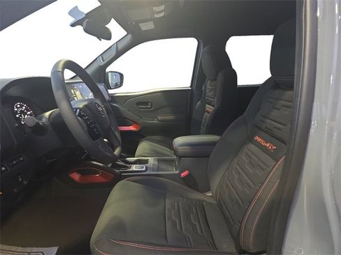 New 2026 Nissan Frontier PRO-4X w/ Pro-4x Convenience Package image 9
