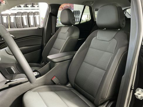 New 2026 Chevrolet Trax LT w/ Sunroof Package FWD image 21