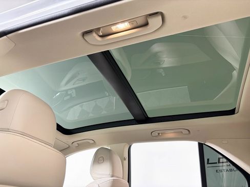 Used 2025 Mercedes-Benz GLE 350 4MATIC image 13