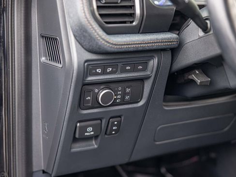 Used 2022 Ford F150 Lightning Lariat image 20