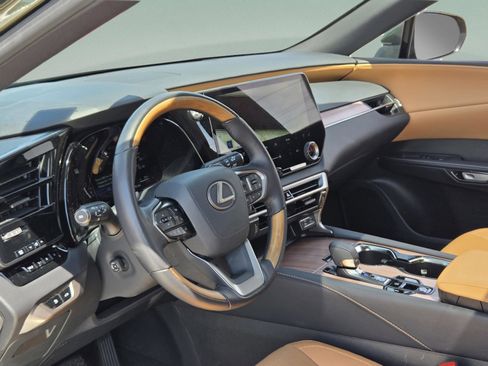 Used 2025 Lexus RX 350 Premium w/ Accessory Package (Z1) FWD image 27