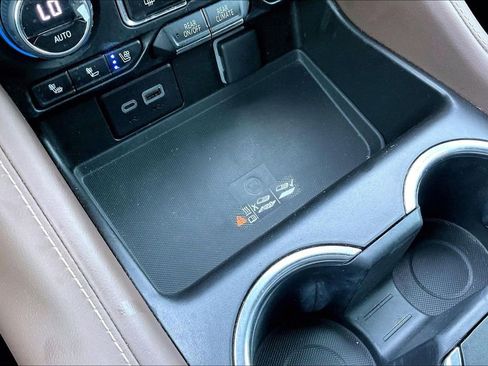 Used 2023 Chevrolet Tahoe High Country image 24