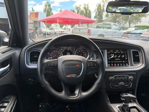 Used 2022 Dodge Charger SXT w/ Driver Convenience Group AWD/4WD image 13