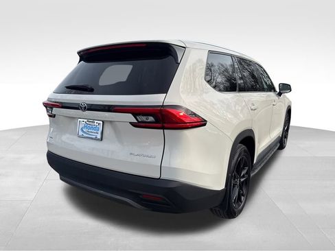Used 2024 Toyota Grand Highlander Platinum image 8