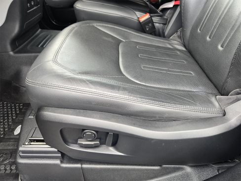 Used 2021 Land Rover Defender 90 First Edition image 20