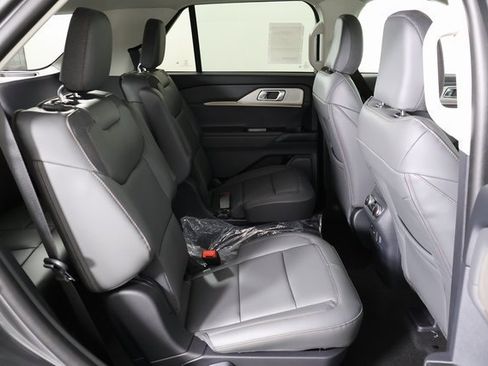 New 2026 Ford Explorer Active w/ Active Comfort Package image 13