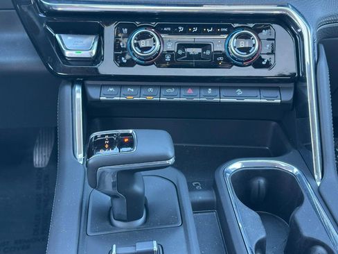 Used 2025 GMC Sierra 1500 Denali w/ Denali Reserve Package image 15