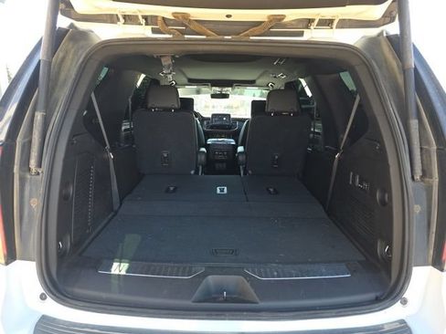 Used 2021 Chevrolet Tahoe RST w/ Luxury Package AWD/4WD image 8