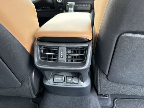 Used 2025 Lexus ES 350 w/ Premium Package FWD image 18