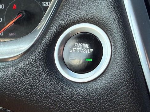 Certified 2022 Chevrolet Traverse LT image 16