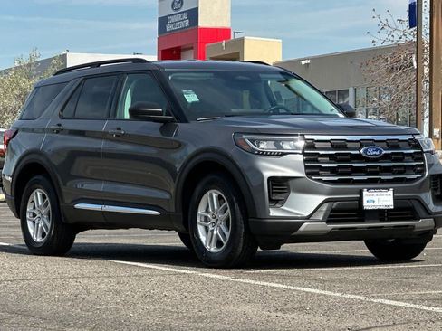 Certified 2025 Ford Explorer Active image 10