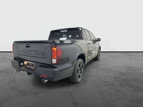 New 2026 Honda Ridgeline Black Edition image 3