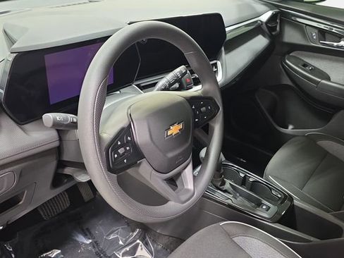 Used 2024 Chevrolet TrailBlazer LS w/ LS Confidence Package FWD image 14