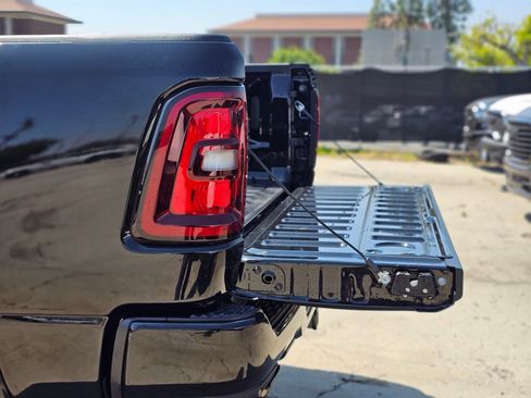 New 2026 RAM 1500 Big Horn w/ Night Edition AWD/4WD image 8