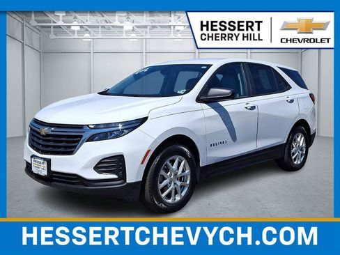 Certified 2023 Chevrolet Equinox LS w/ LS Convenience Package FWD image 1