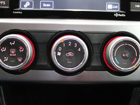 Used 2017 Subaru Crosstrek 2.0i Premium image 7