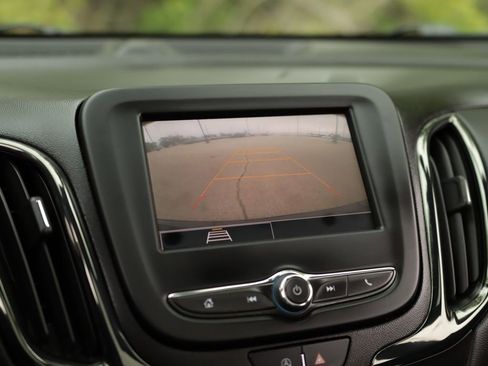 Used 2022 Chevrolet Equinox RS AWD/4WD image 14