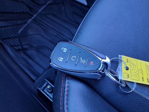 Used 2023 Chevrolet Equinox RS w/ RS Leather Package image 15