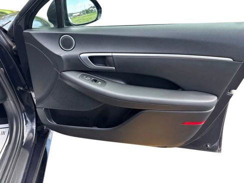 Used 2025 Hyundai Sonata SEL FWD image 13