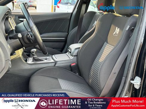 Used 2022 Dodge Charger Scat Pack RWD image 7