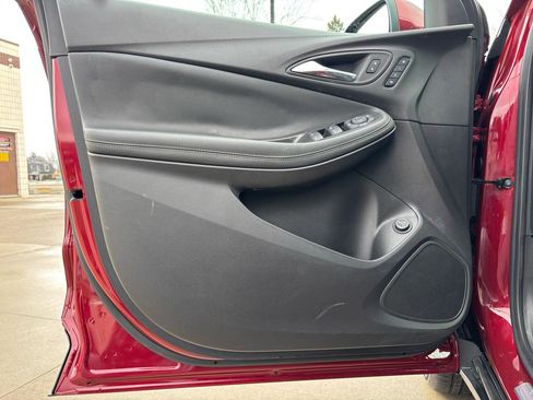 Used 2023 Buick Encore GX Essence w/ Experience Buick Package image 30