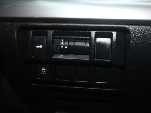 Used 2015 Subaru Legacy 2.5i Premium image 18